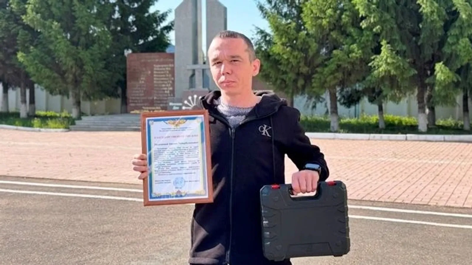 В Башкирии бдительный таксист из Салавата спас пенсионера от мошенников