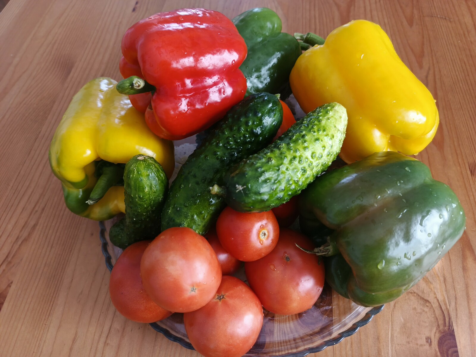 В Башкирии за неделю упали цены на огурцы и корнеплоды