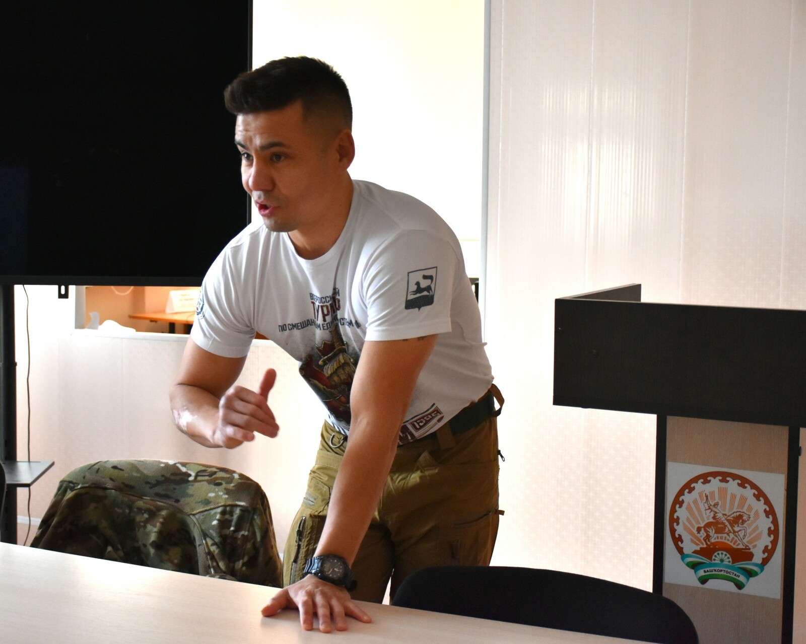 Боевой офицер Азамат Рафиков из Мелеузовского района координирует работу волонтёров СВО