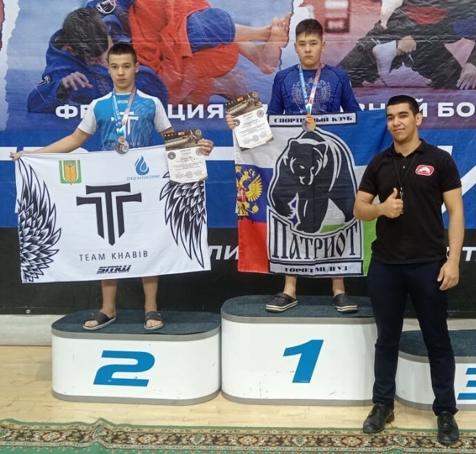 Борцы из Мелеуза завоевали медали турнира по грэпплингу в Салавате