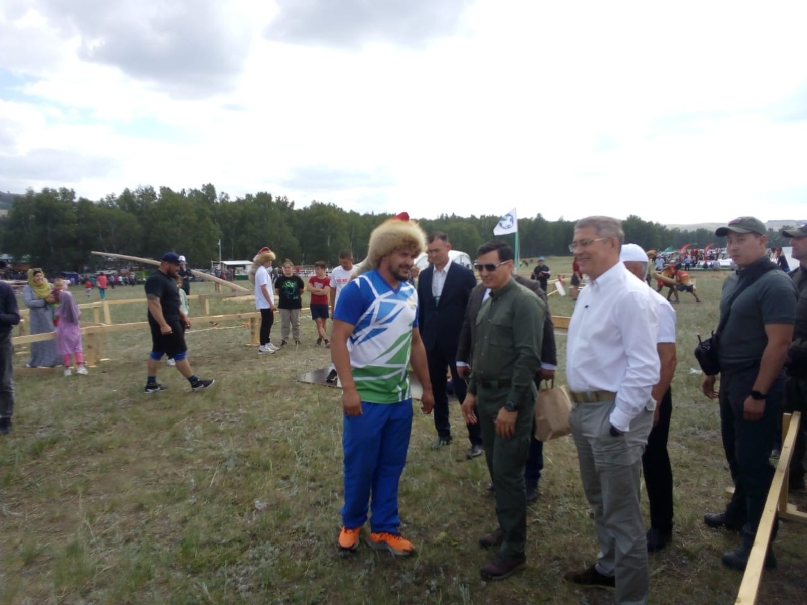 Что подарили Радию Хабирову на фестивале башкирской лошади?