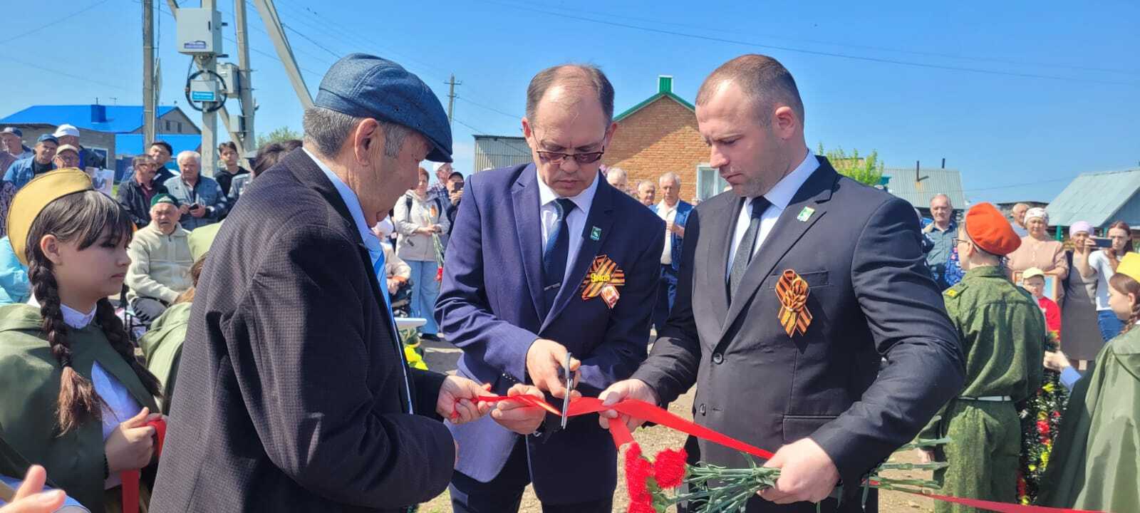 В деревне Кизрай Мелеузовского района открыли памятный обелиск