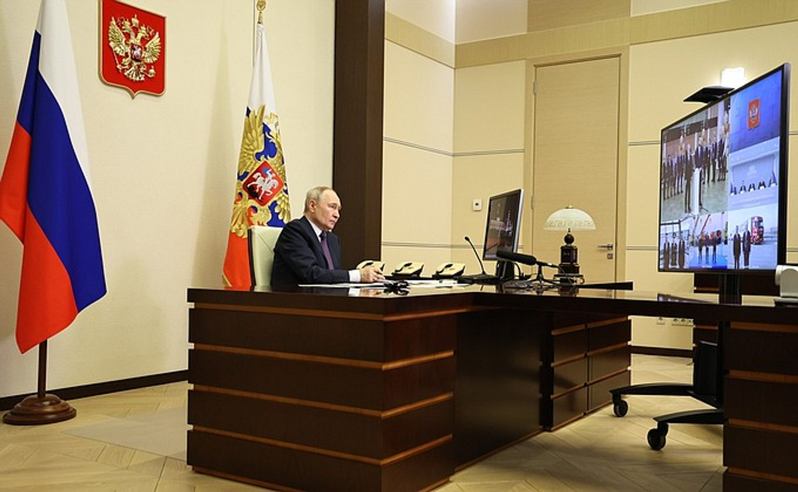 Владимир Путин принял участие в открытии важных объектов