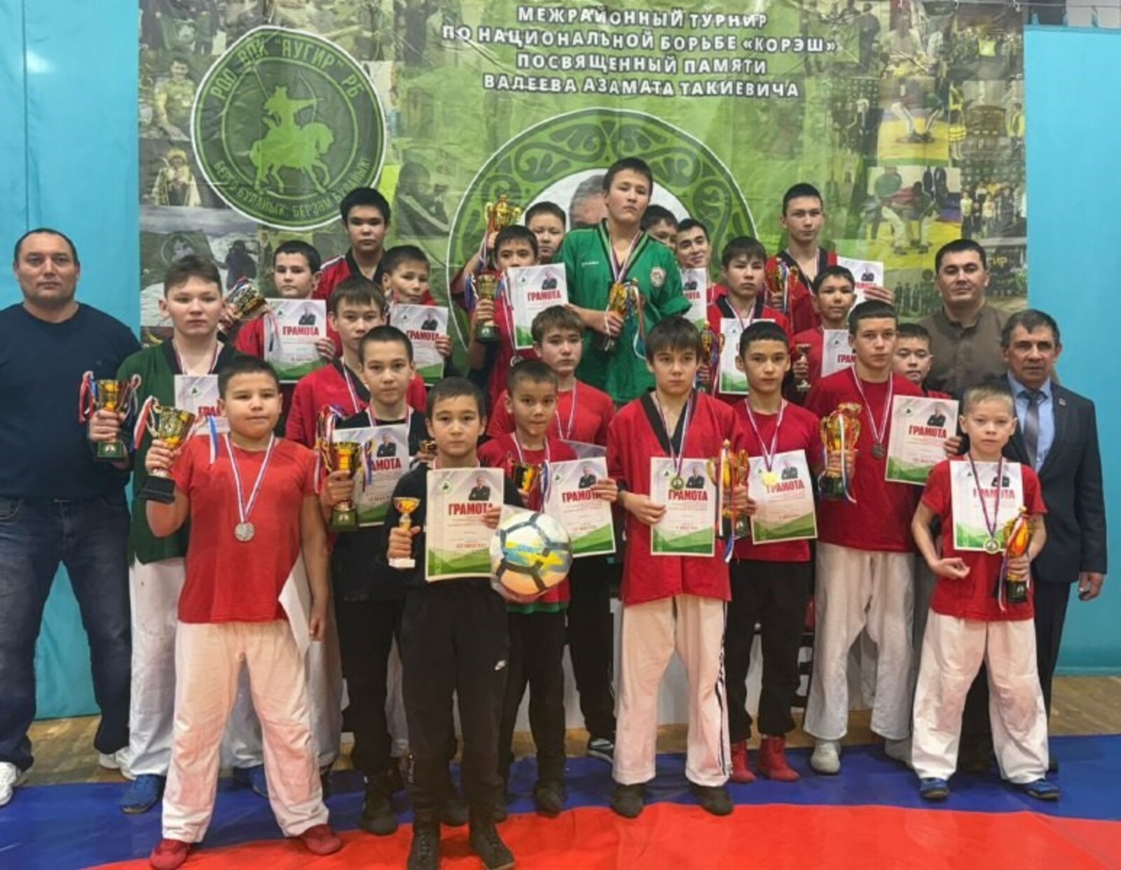 Мелеузовские борцы завоевали 25 медалей на межрайонном турнире в Мелеузе