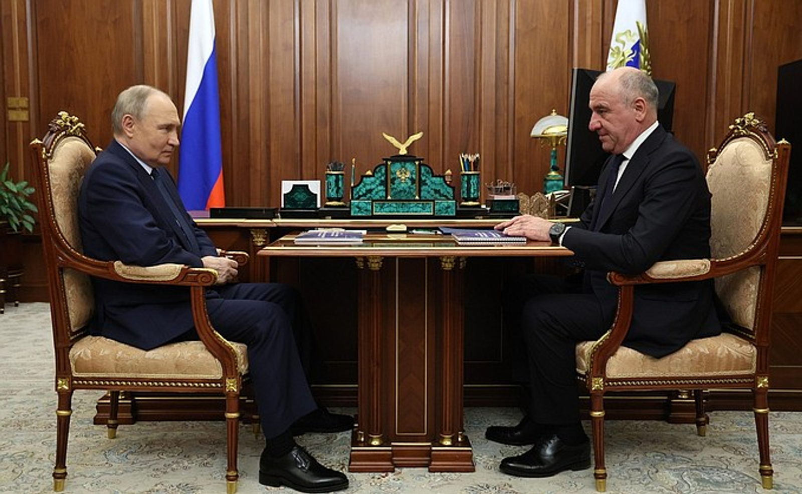 Президент России провёл встречу с главой Карачаево-Черкесии