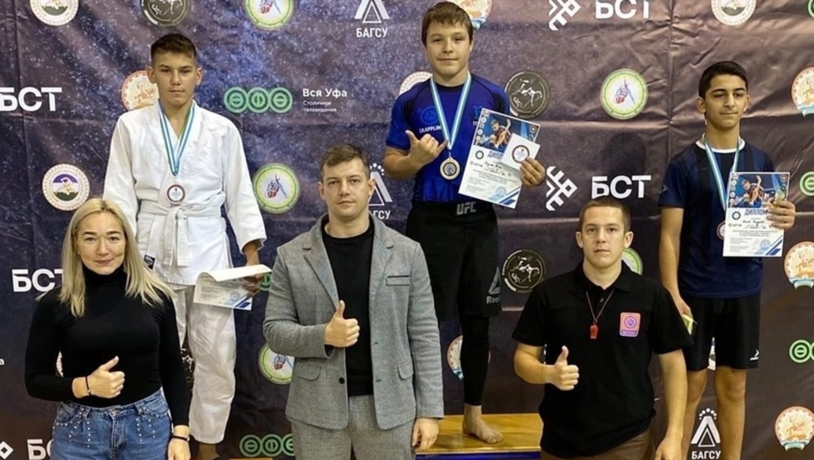 Мелеузовцы завоевали семь медалей на открытом республиканском турнире по спортивной борьбе грэпплинг