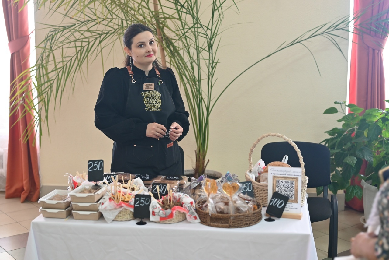 В Мелеузе ремесленники Союза "Золотые руки" провели ярмарку-дегустацию