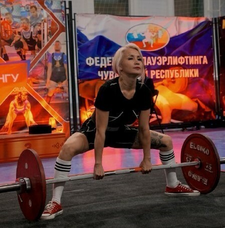 Аилина Великая из Мелеуза стала чемпионкой пауэрлифтинга Приволжья в Чебоксарах