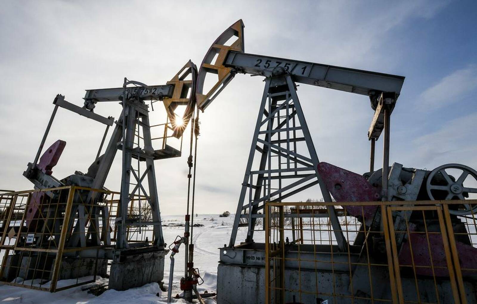 Москва: 321 млрд долларов за нефть и газ