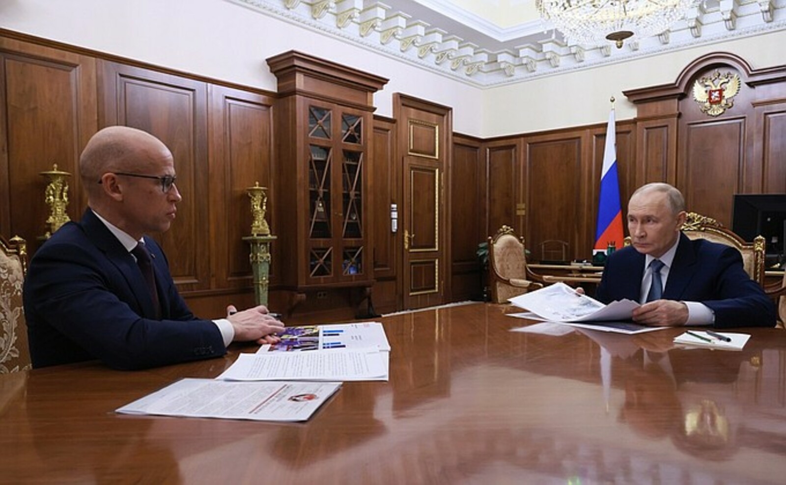 Президент провёл рабочую встречу с губернатором Удмуртской Республики