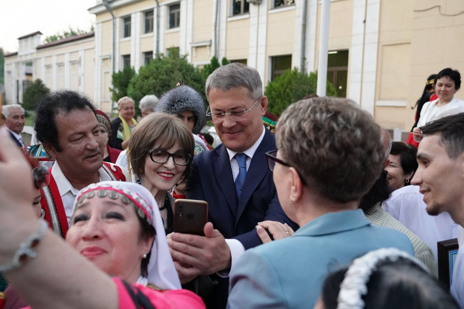 Глава Башкирии встретился с выходцами из республики, проживающими в Узбекистане