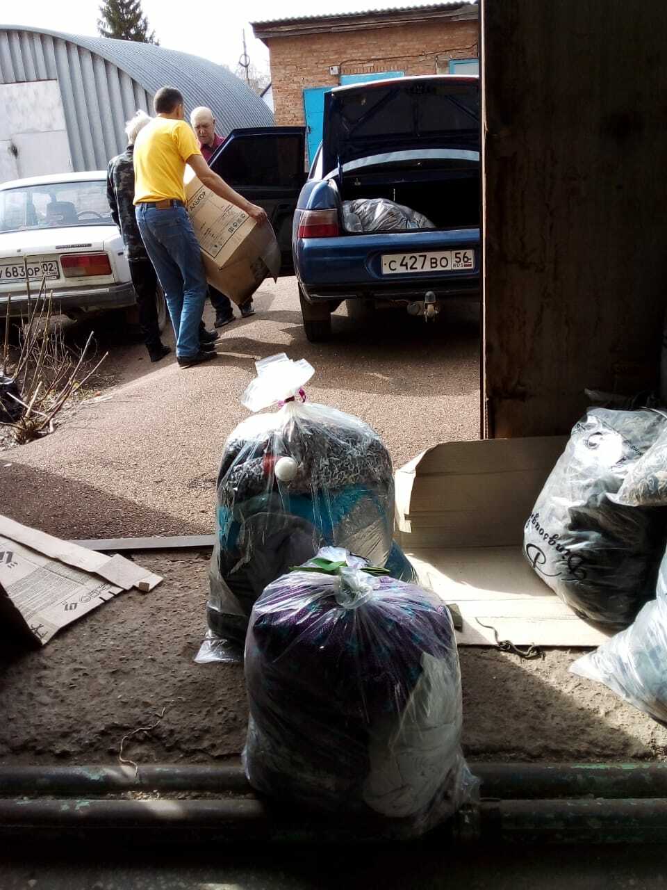 Волонтёры Мелеуза помогают пострадавшим жителям Оренбуржья