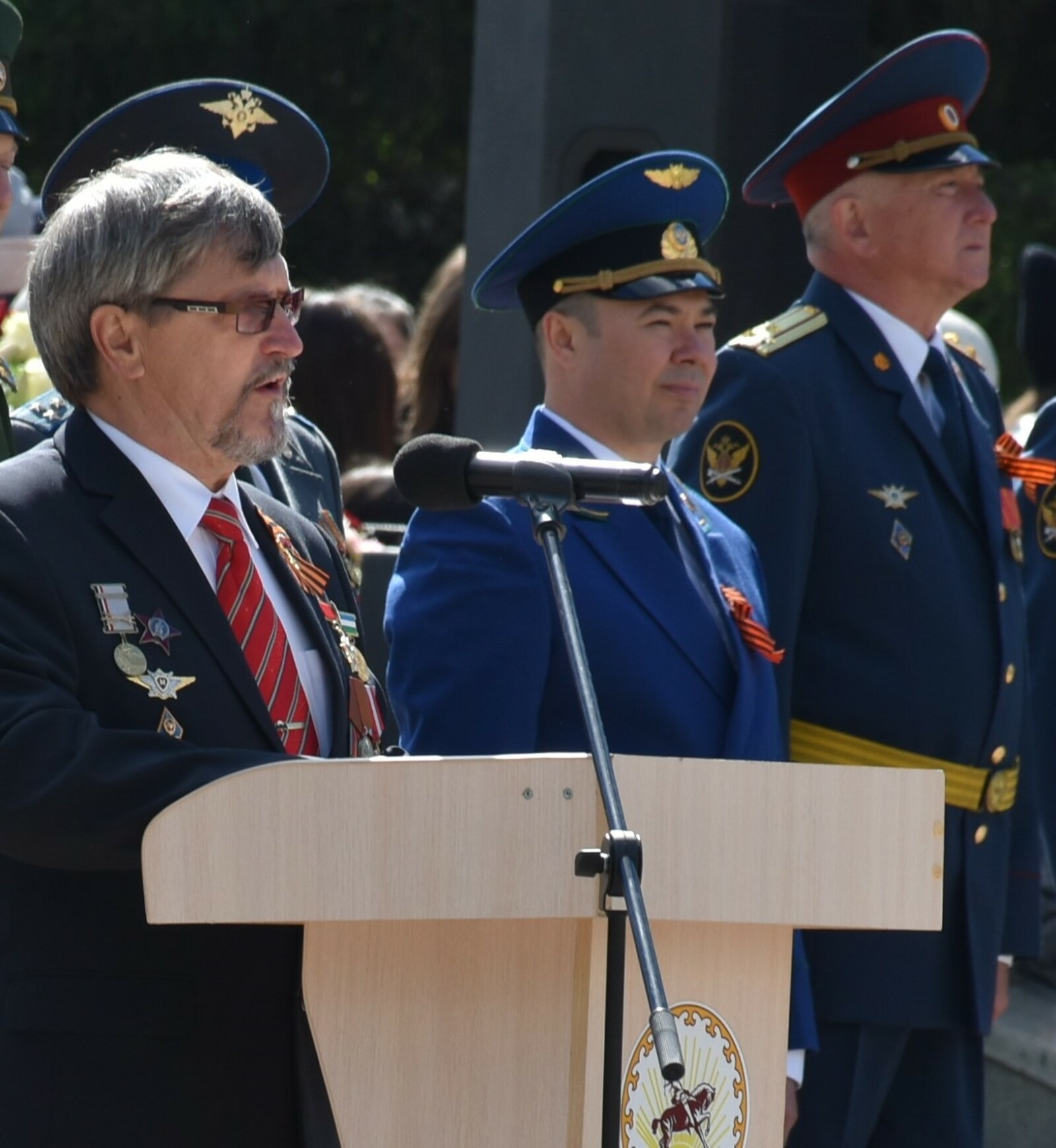 Председатель Мелеузовского совета ветеранов поздравляет всех с 80-летием Победы