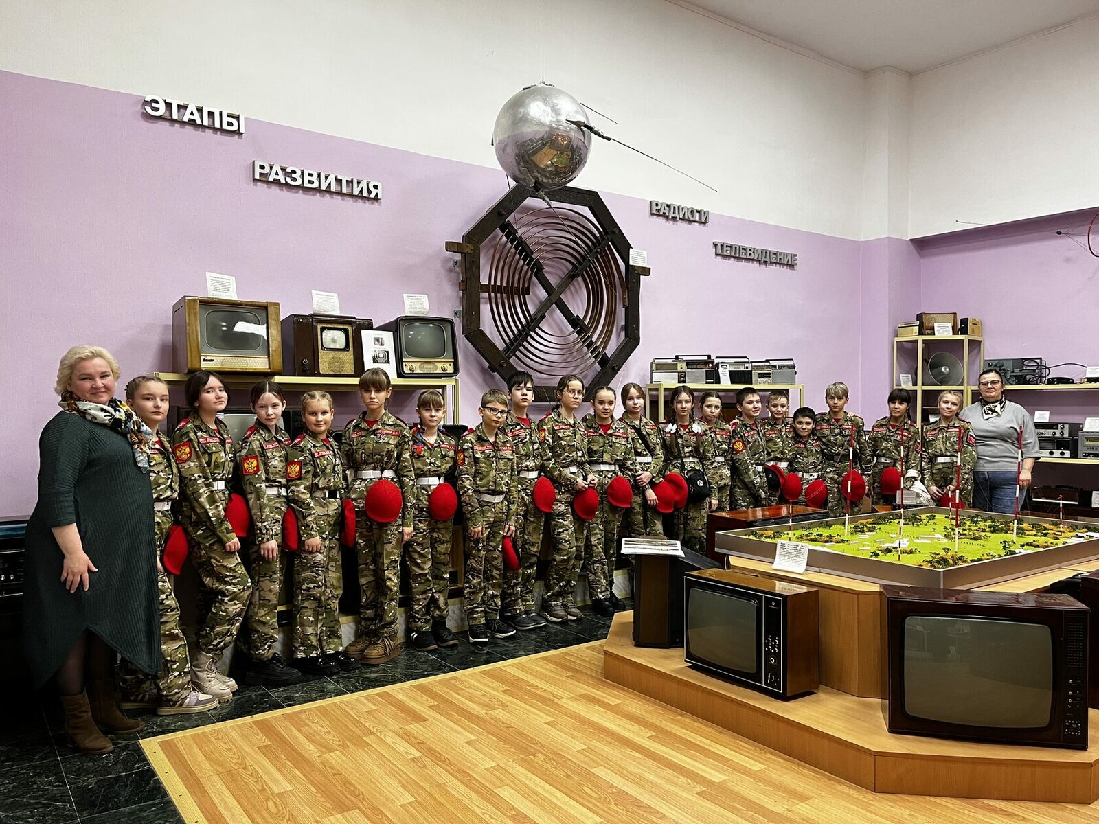 Школьники прошлись по ИТ-маршруту «Пифагор» в Межвузовском студенческом кампусе