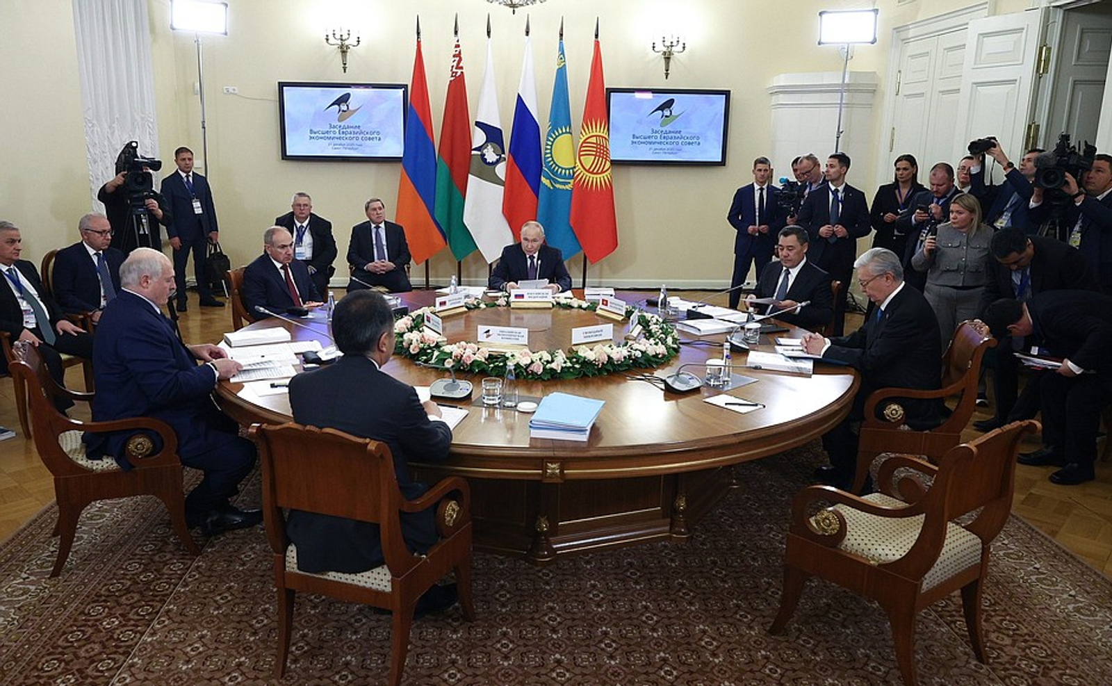 Президент принял участие в заседании Высшего Евразийского экономического совета