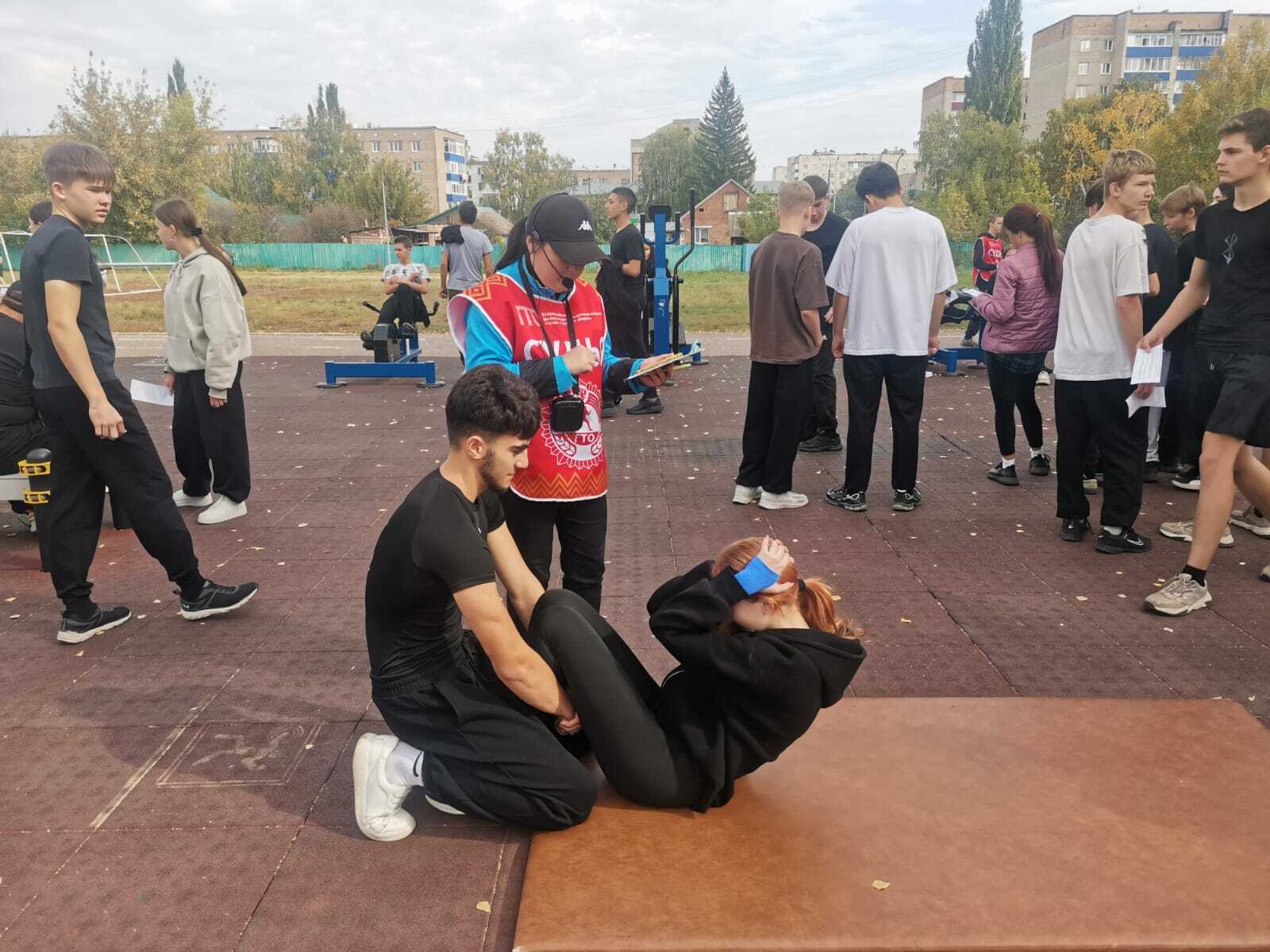 В Мелеузе старшеклассники, желающие улучшить результаты в ГТО, сделали пересдачу