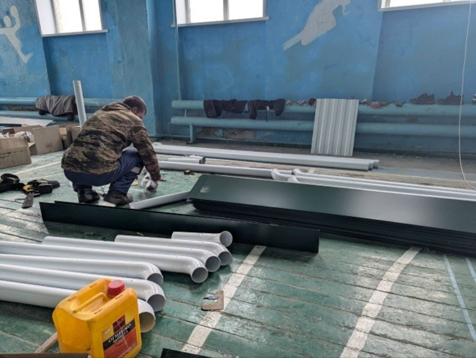 Благодаря строителям из Башкирии дети ЛНР учатся в обновлённой школе