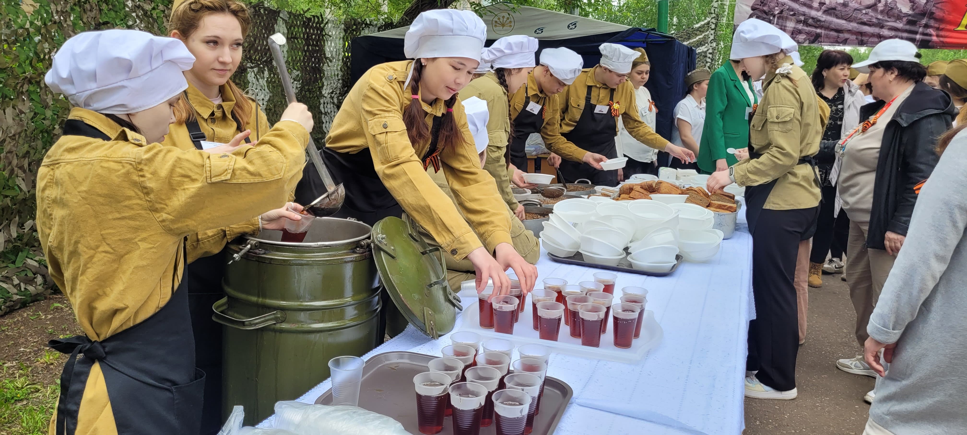 «На привале» с ветеранами: Мелеуз отметил 80-летие Победы теплом воспоминаний