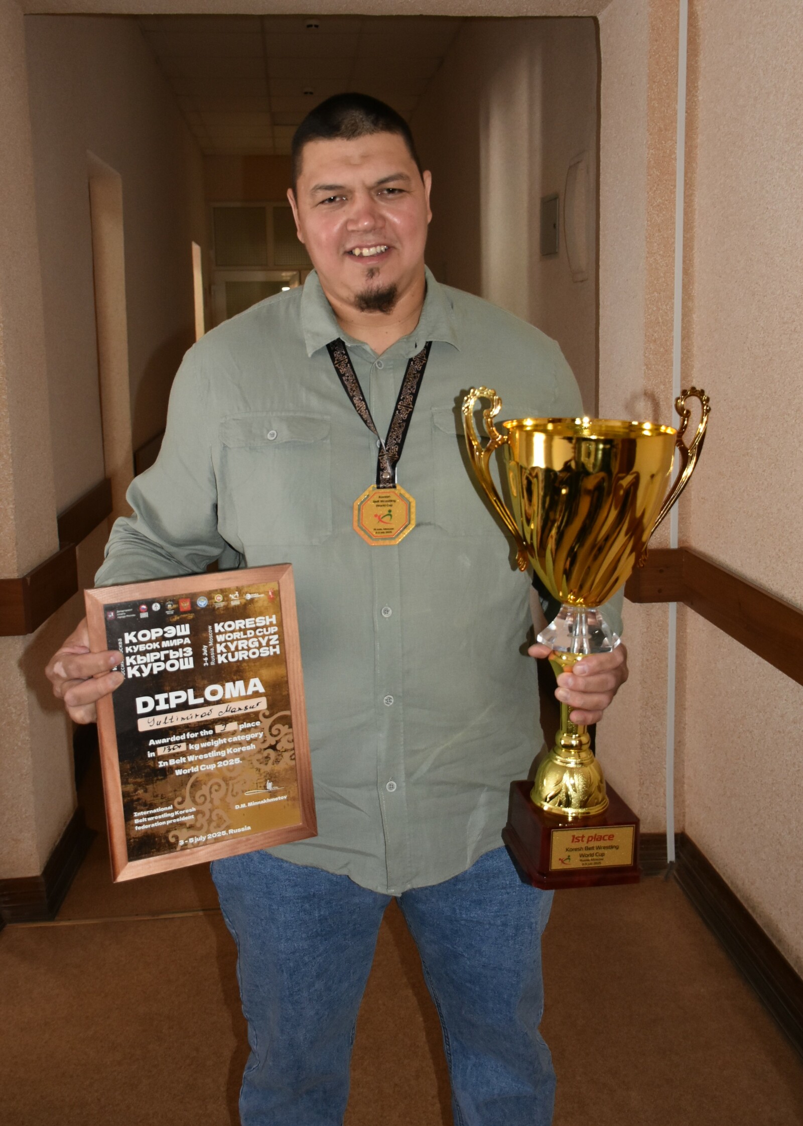 Мелеузовский борец на поясах привёз из Москвы золотую медаль чемпиона мира