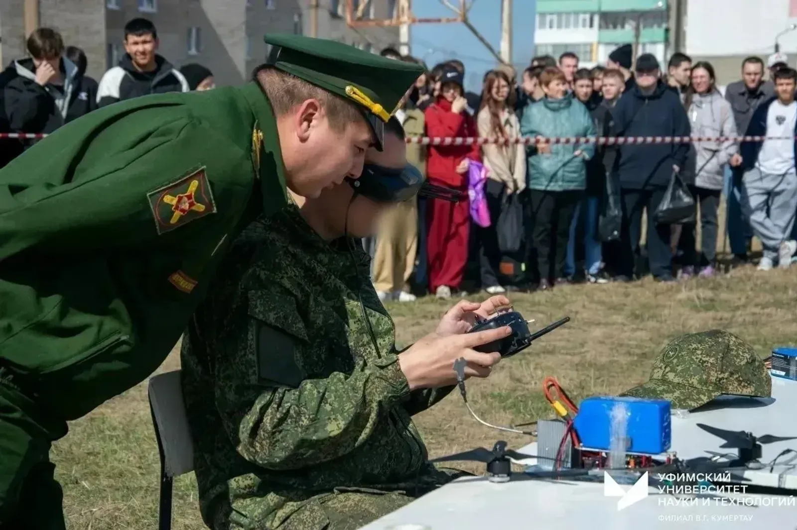 Оператор БПЛА "Святой" рассказывает молодёжи Башкирии о службе дроноводов
