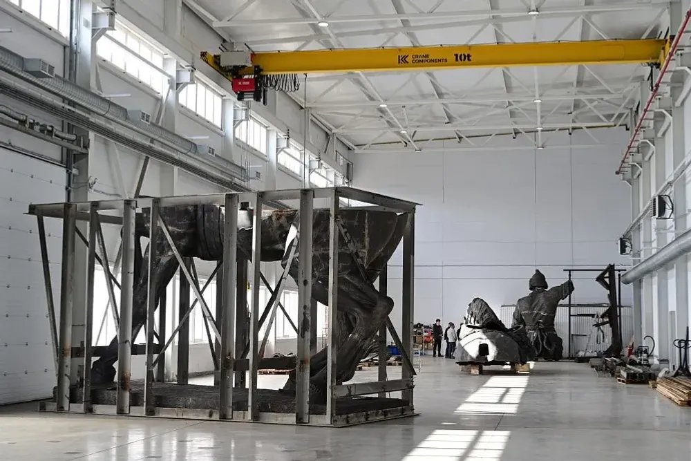 Глава Башкирии допустил два варианта восстановления памятника Салавату Юлаеву