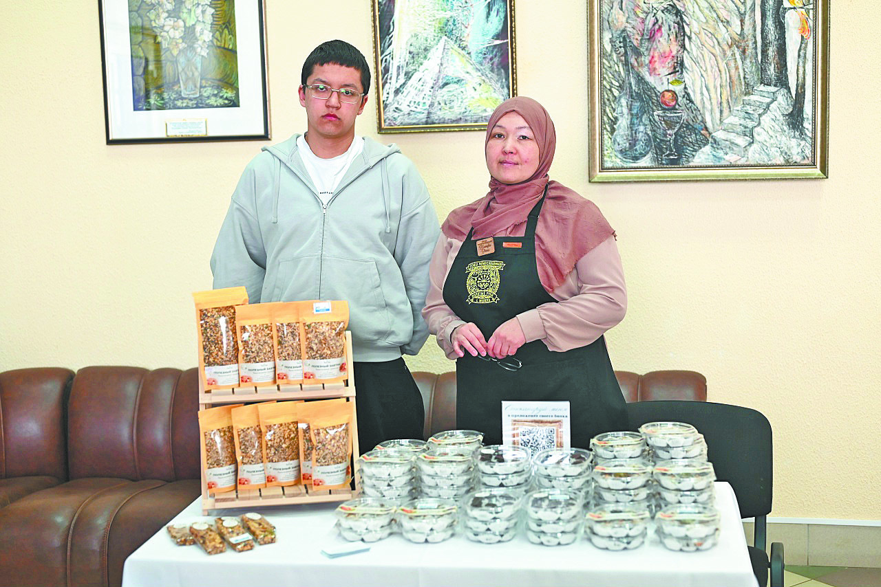 В Мелеузе ремесленники Союза "Золотые руки" провели ярмарку-дегустацию