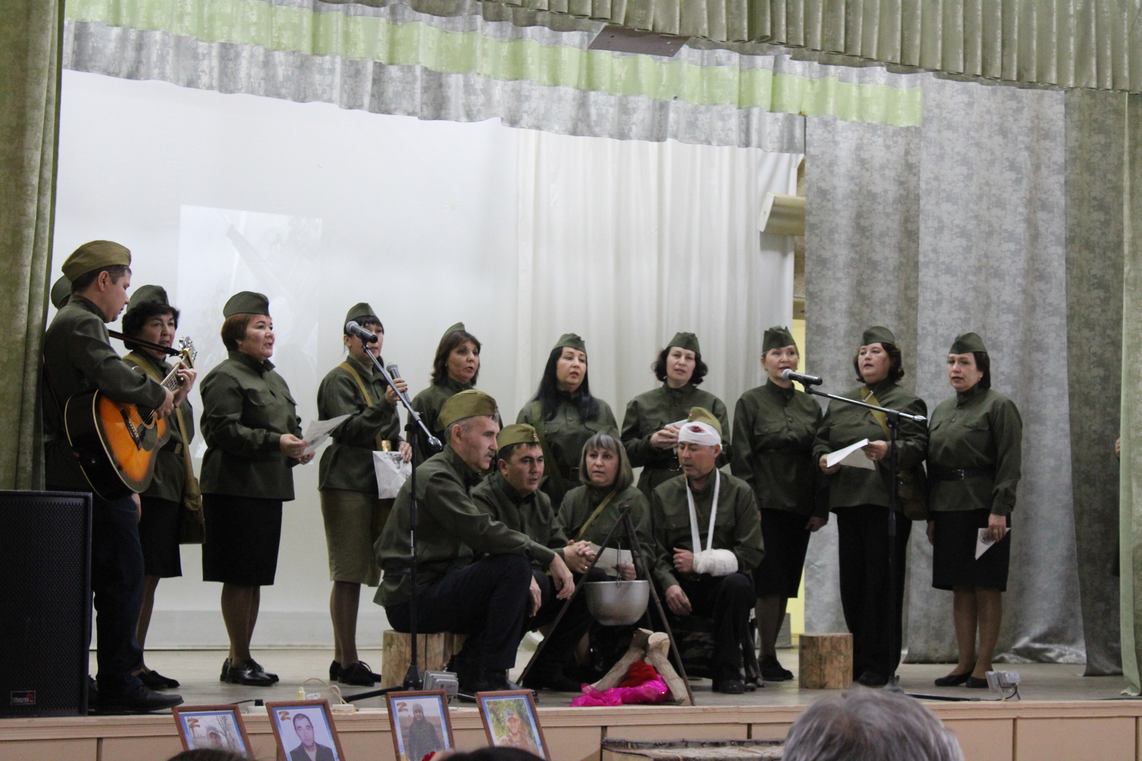 В Мелеузе гимназисты чествовали героев СВО