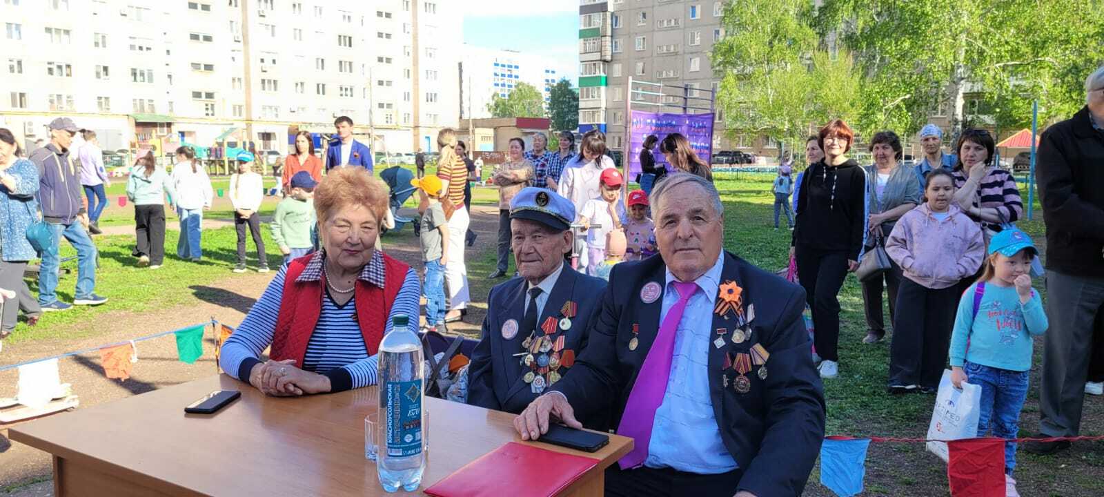 В Мелеузе прошел праздник двора, посвящённый 80-летию Победы