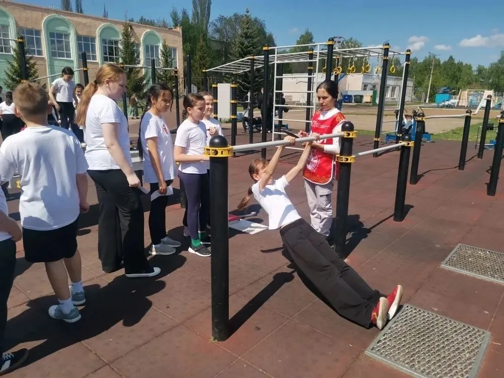 В Мелеузе школьники активно выполняют нормативы всероссийского комплекса "ГТО"