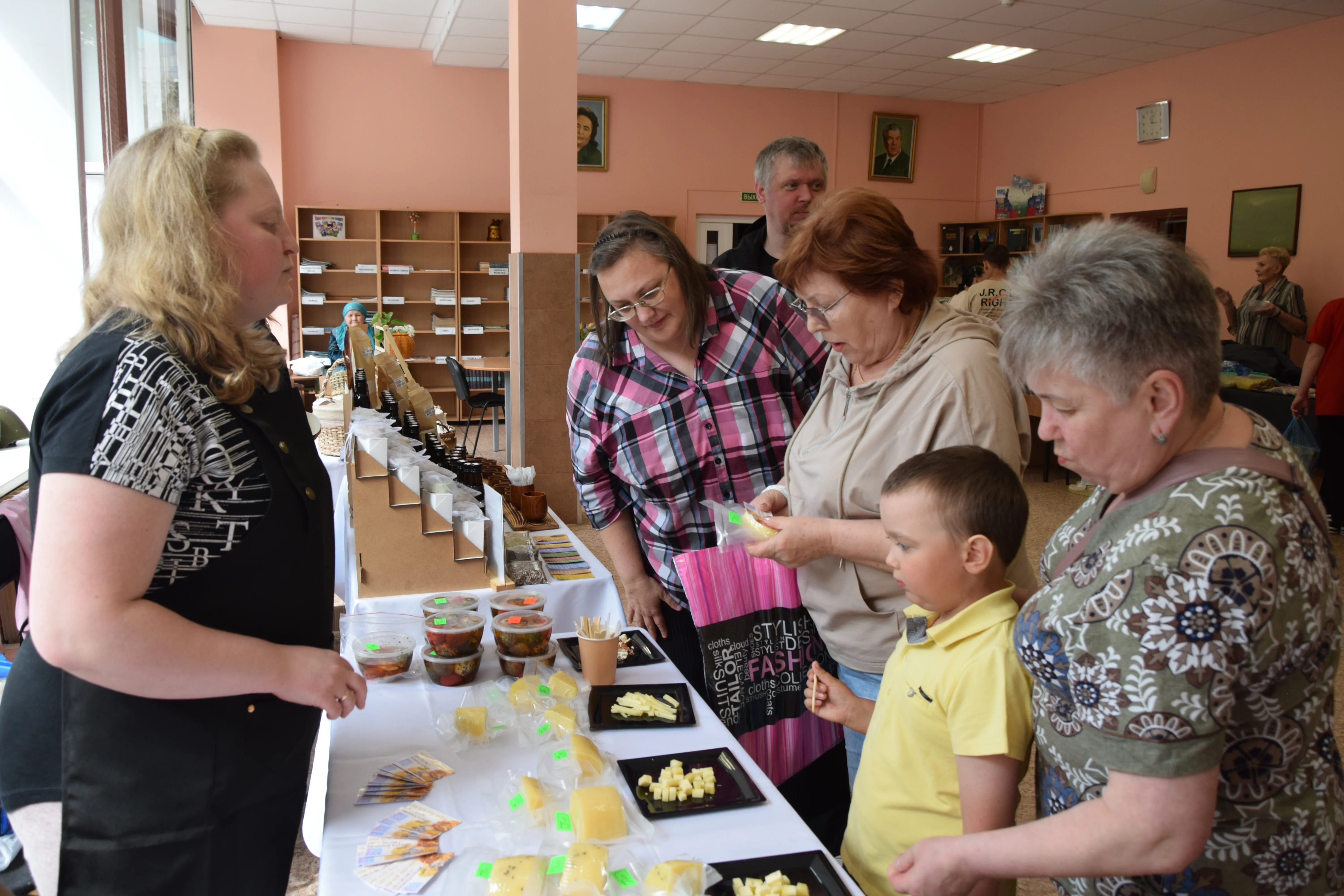В Мелеузе Башкирии ремесленники провели благотворительную ярмарку