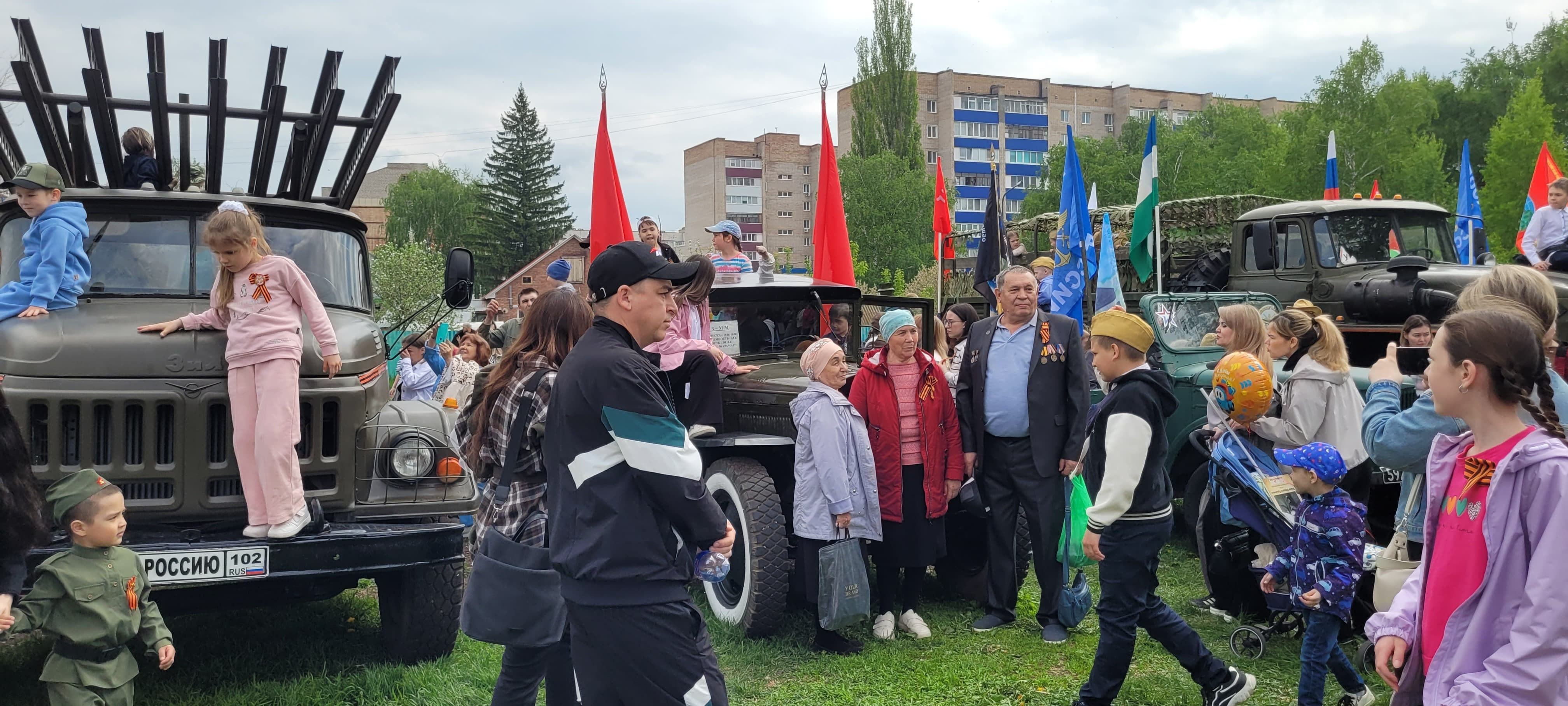 «На привале» с ветеранами: Мелеуз отметил 80-летие Победы теплом воспоминаний