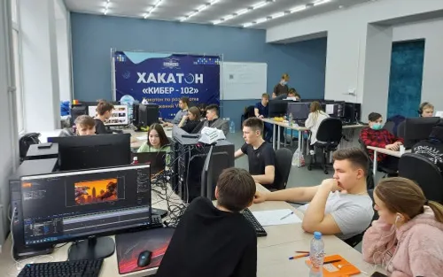 В «Школе 21» на площадке Межвузовского кампуса пройдёт юбилейный «Кибер 102»