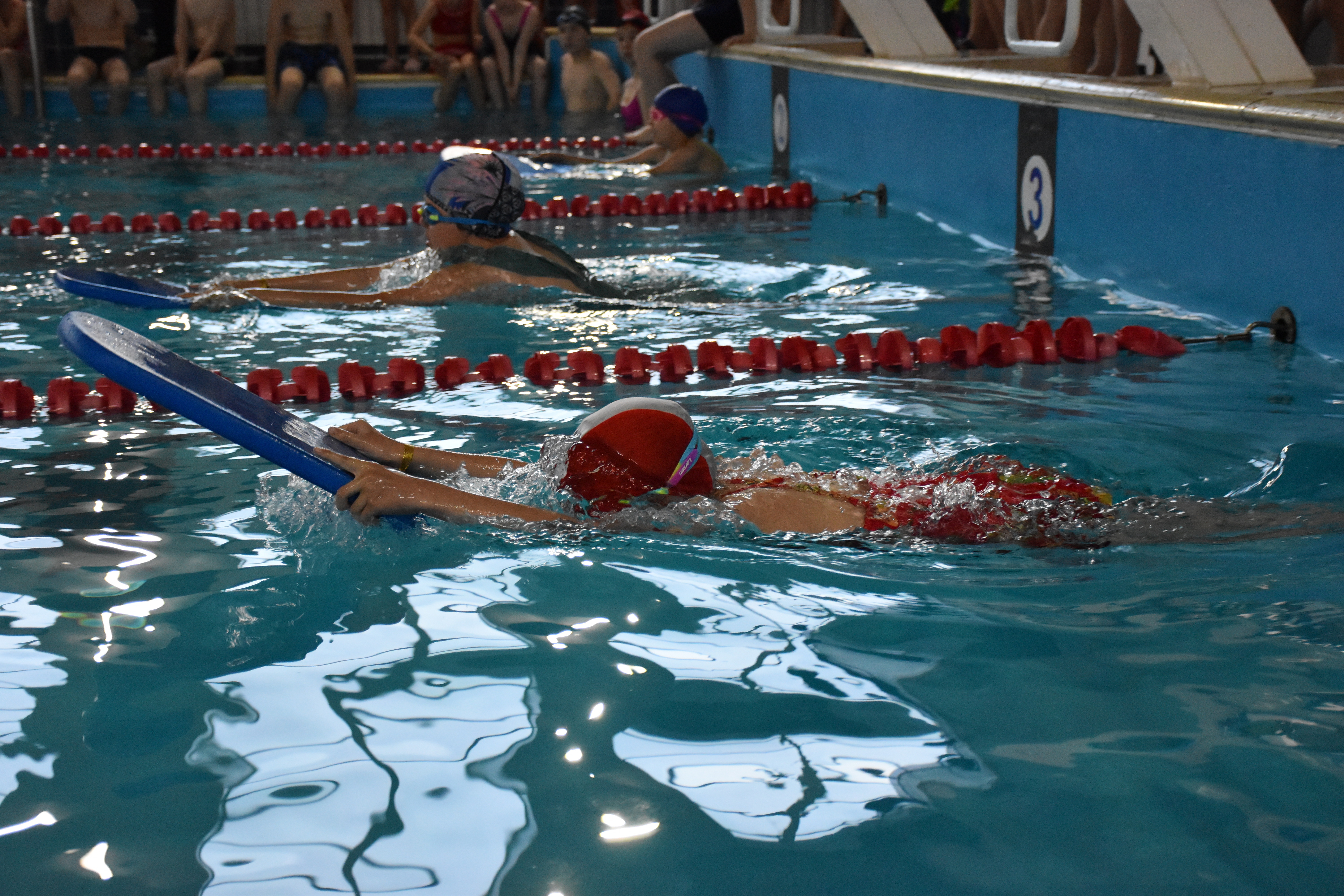 В Мелеузовском Дворце спорта прошли соревнования по плаванию