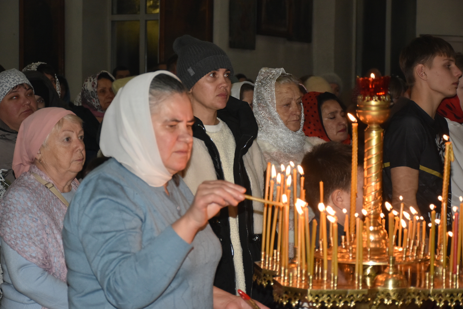 Рождество многие православные мелеузовцы встретили в Богородице-Казанском храме