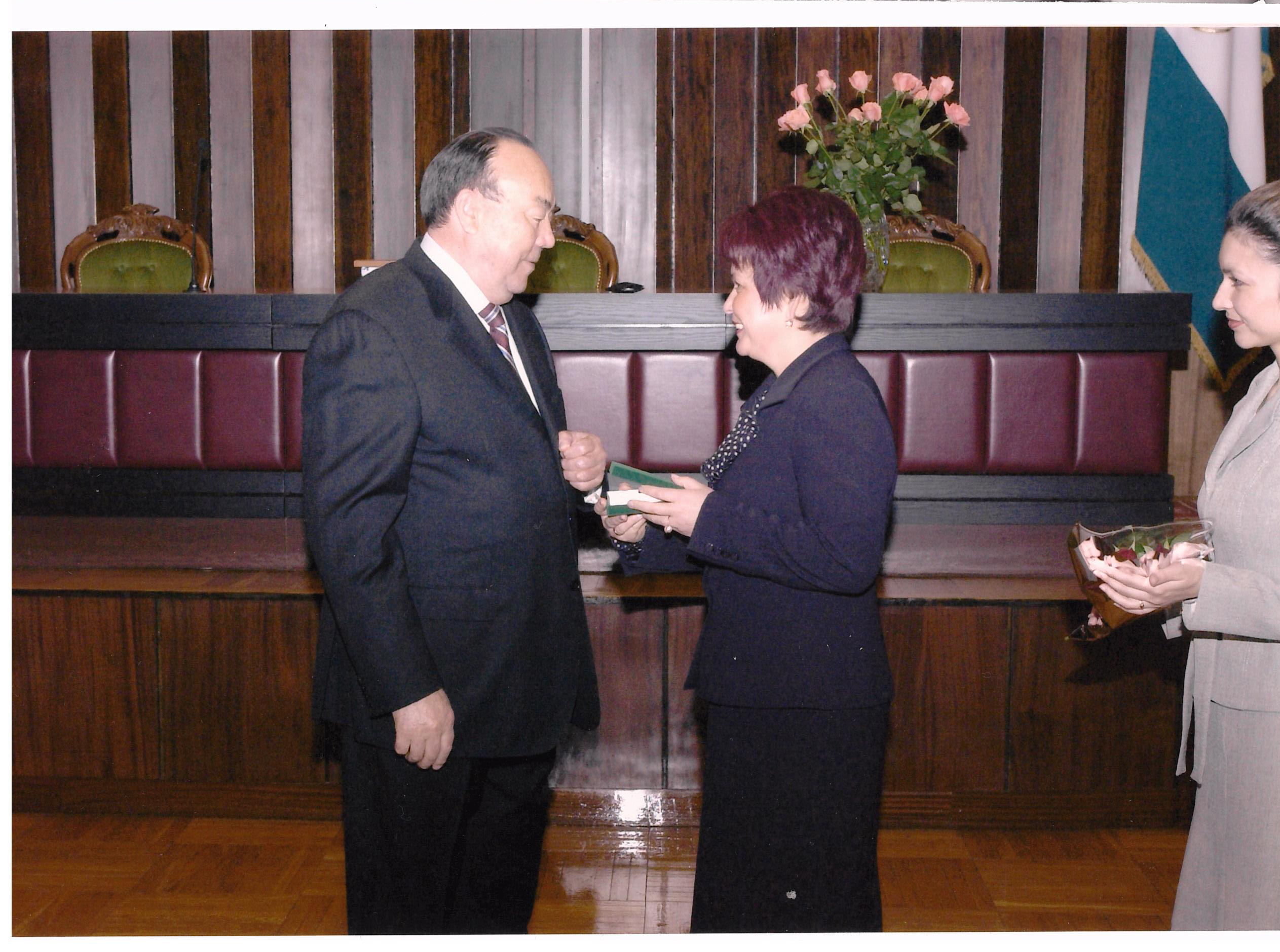 В Мелеузе прекрасный юбилей отмечает руководитель ЗАГСа Лилия Менчикова