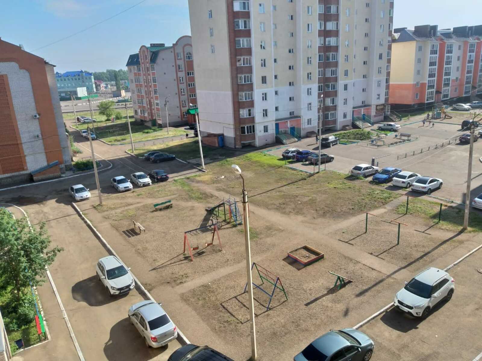 Административная комиссия Мелеузовского района предупреждает: Припарковался на газоне? Получи штраф!