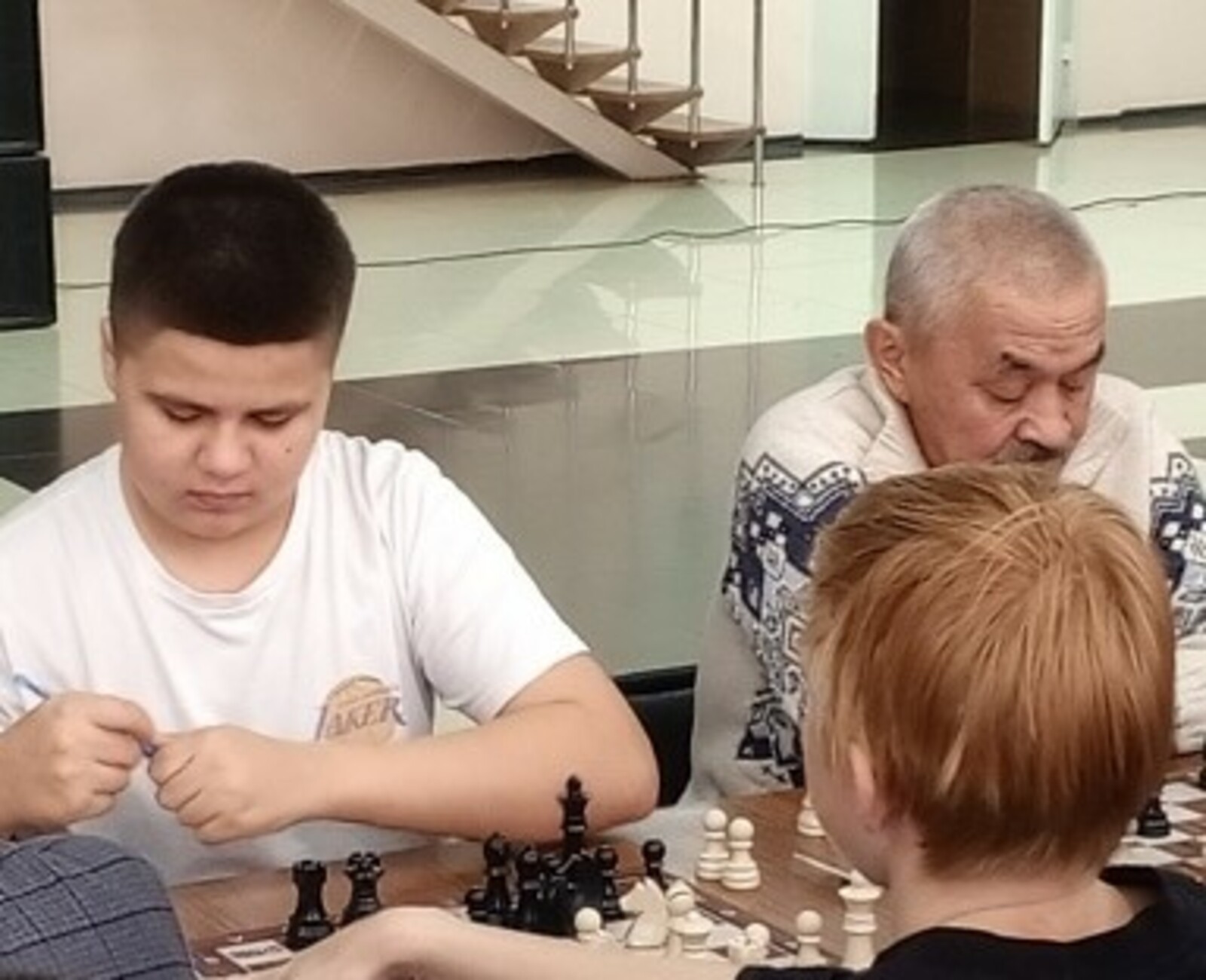 Шахматисты из Мелеуза сыграли в Исянгулово