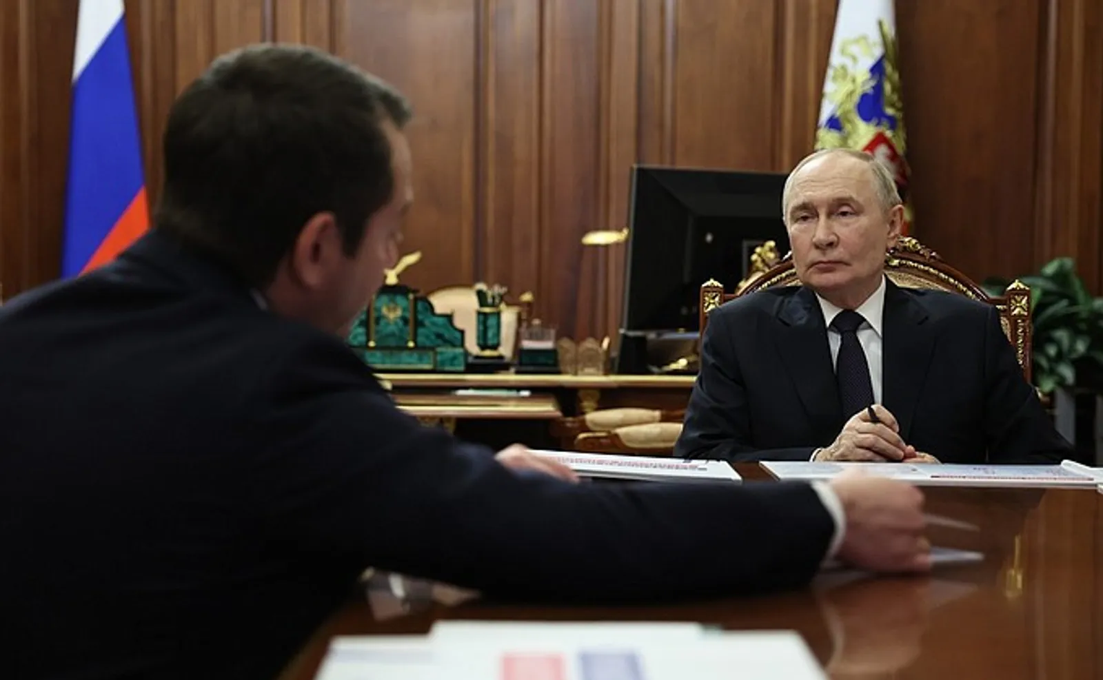 Владимир Путин провёл встречу с губернатором Мурманской области Андреем Чибисом