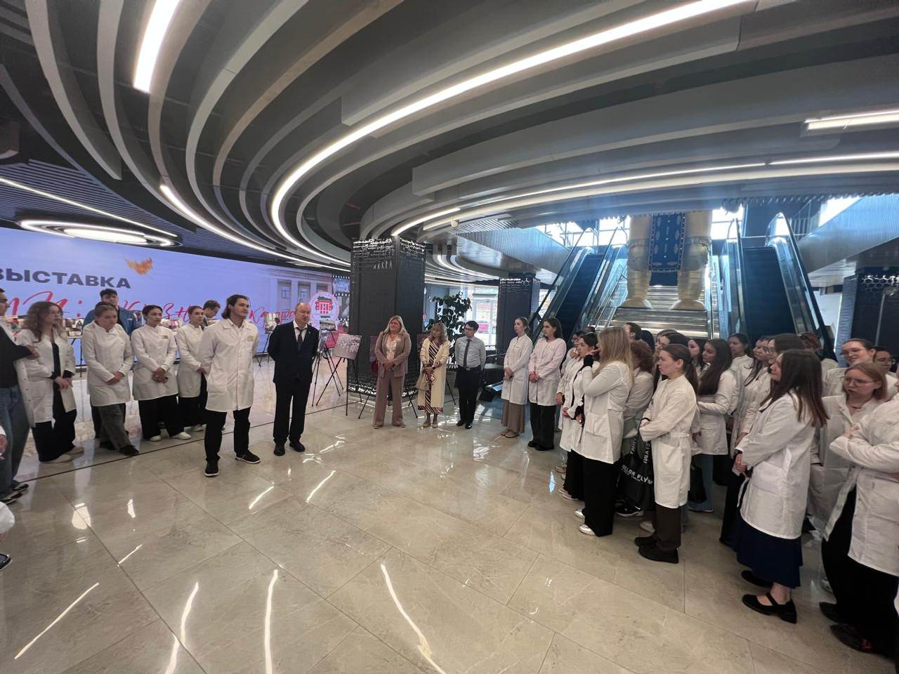 «БГМУ: жизнь в кадре»: в Межвузовском кампусе Уфы открылась фотовыставка