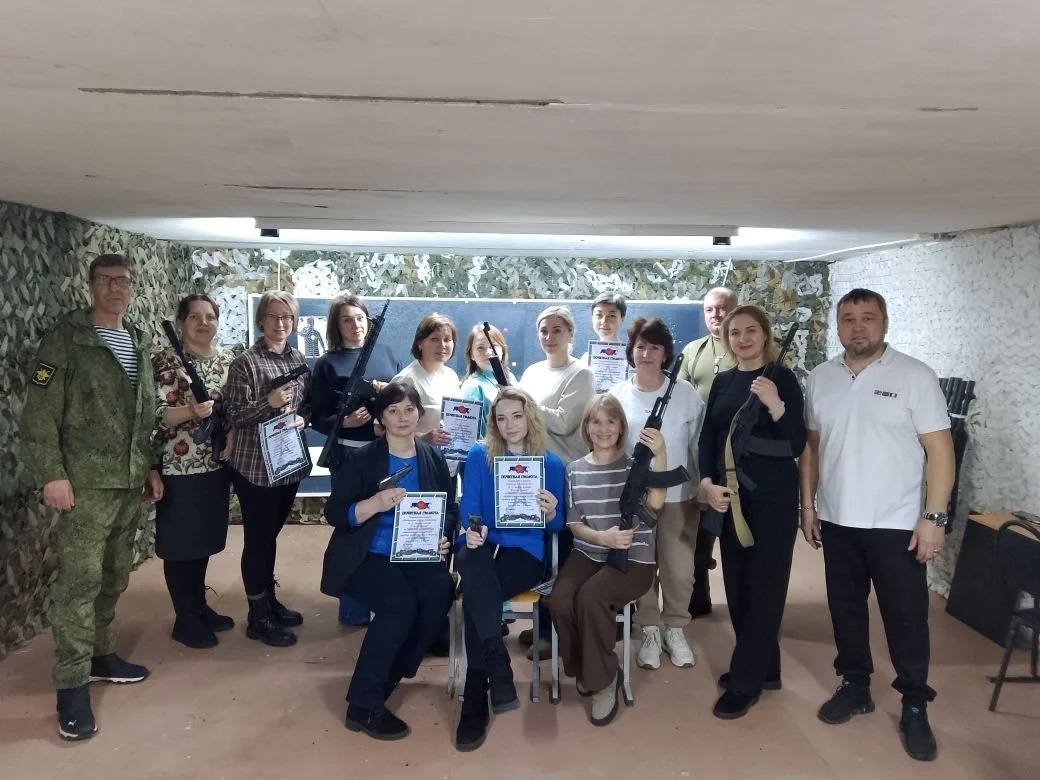 В Мелеузе сегодня библиотекари взяли винтовки