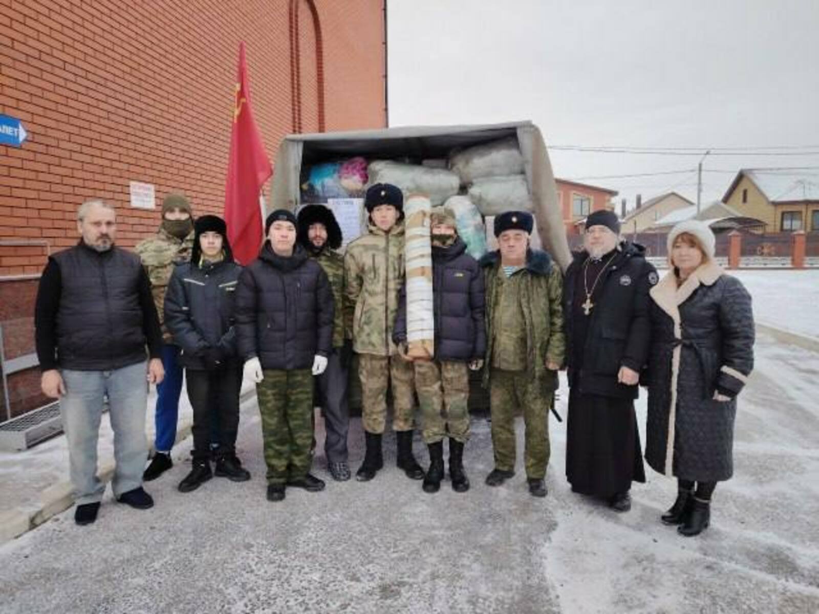 Союз православных женщин Башкирии отправил гуманитарный груз для бойцов СВО