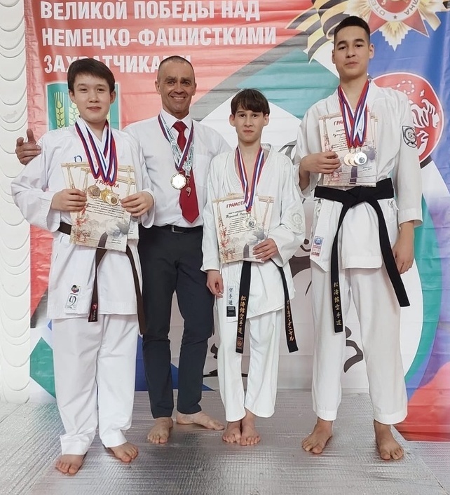 Мелеузовские каратисты завоевали медали в г. Дюртюли