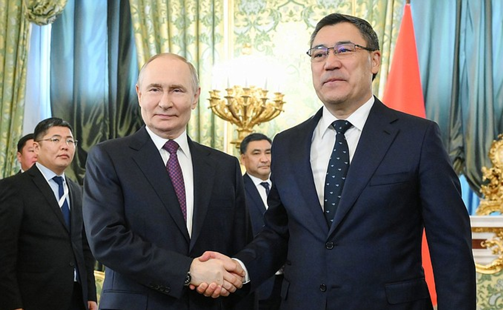 Президент провёл переговоры с Президентом Киргизии Садыром Жапаровым