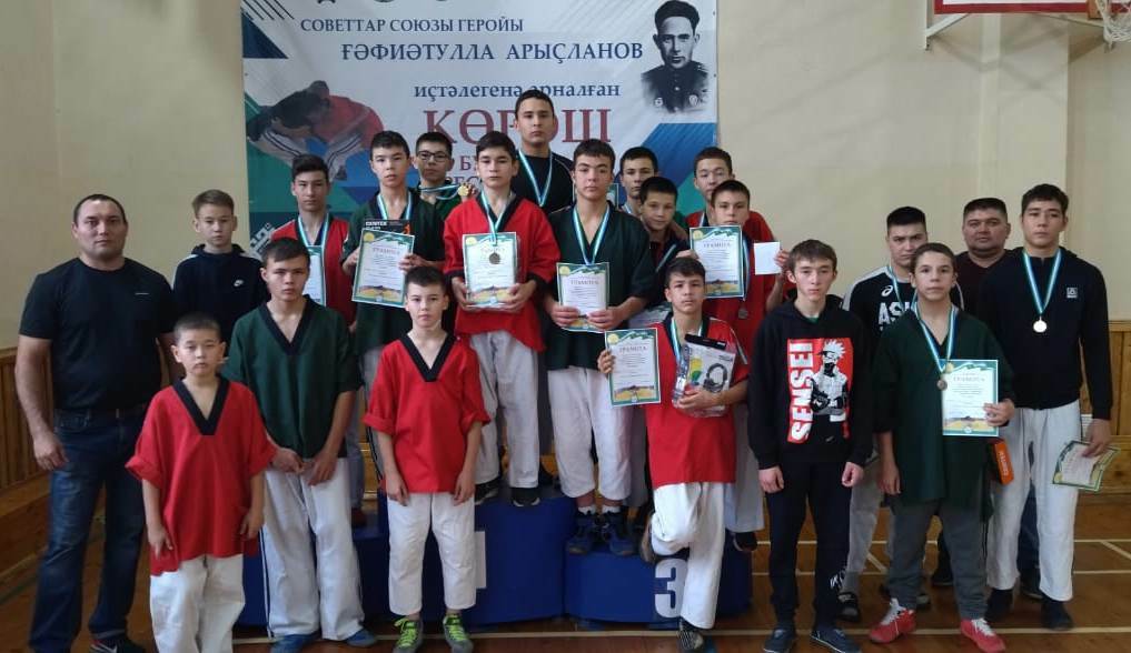 Борцы из Мелеузовского района завоевали 14 медалей в Кумертау