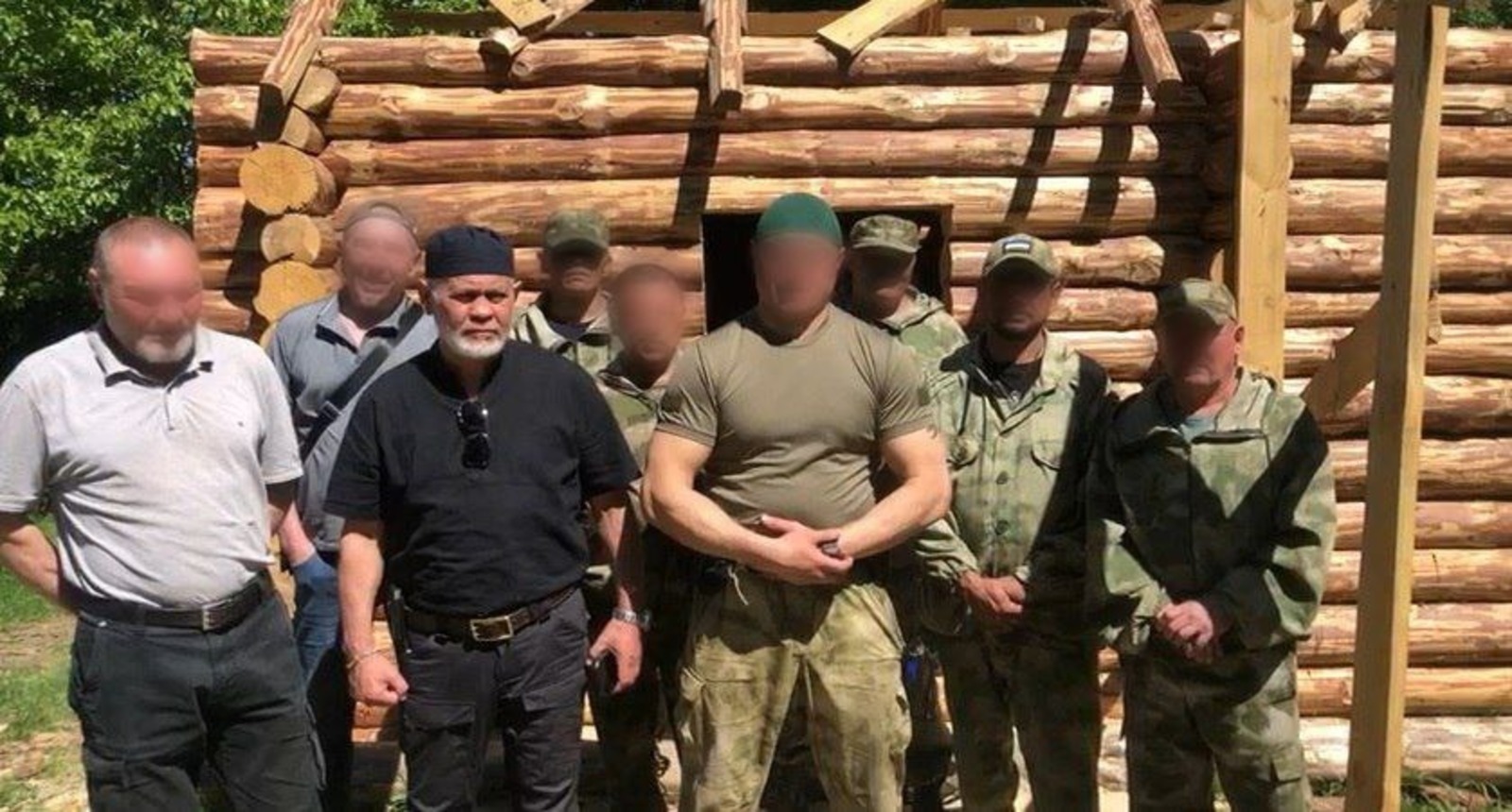 Бойцы Башкирии установили Поклонный крест и строят мечеть в ДНР