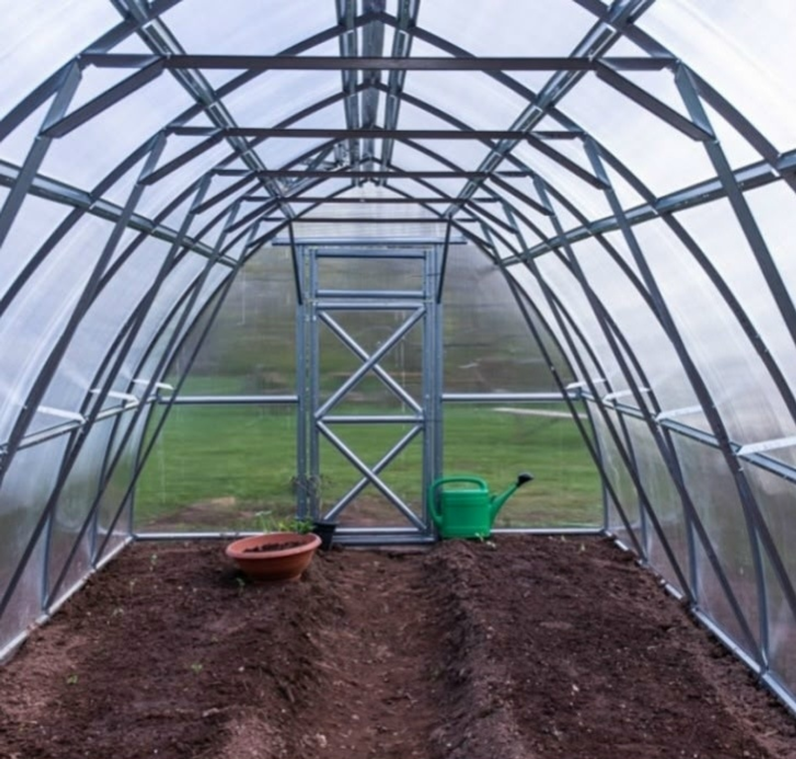 Специалисты Россельхозцентра рекомендуют, как провести обработку теплицы