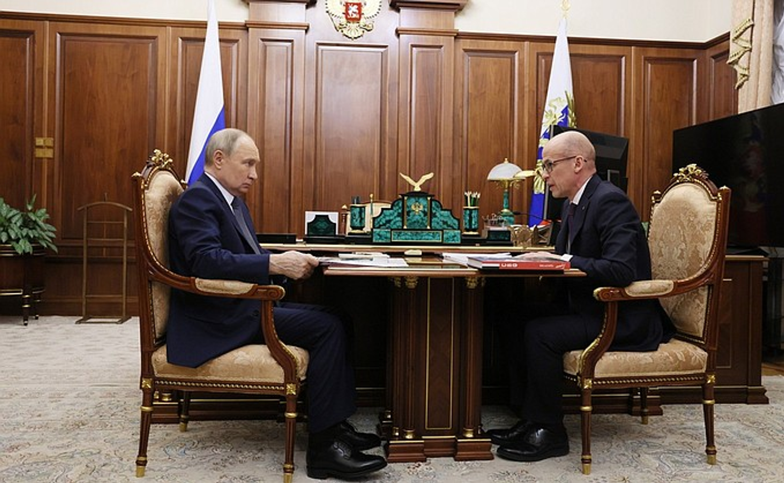 Владимир Путин провёл рабочую встречу с главой Удмуртской Республики