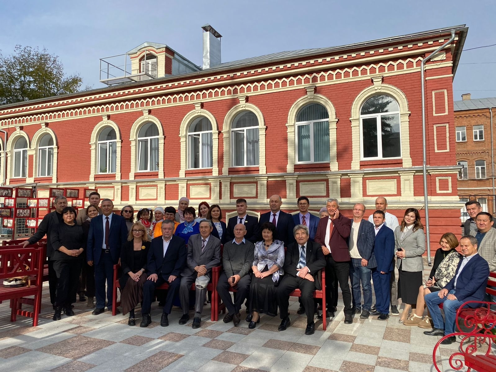 Круглый стол «В единстве – сила» объединил творческую интеллигенцию Башкирии