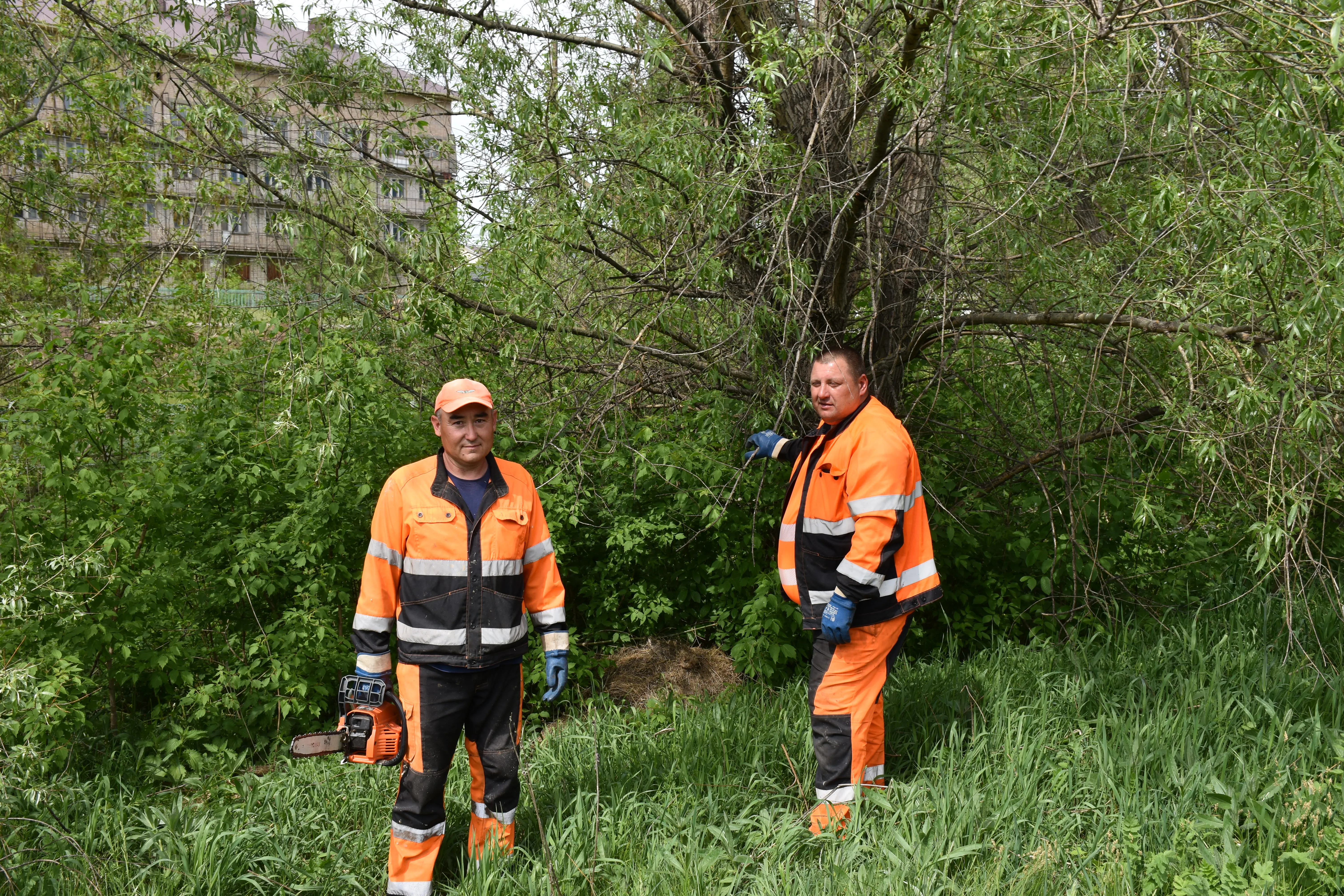 В Мелеузе химики привели в порядок берега реки Каран