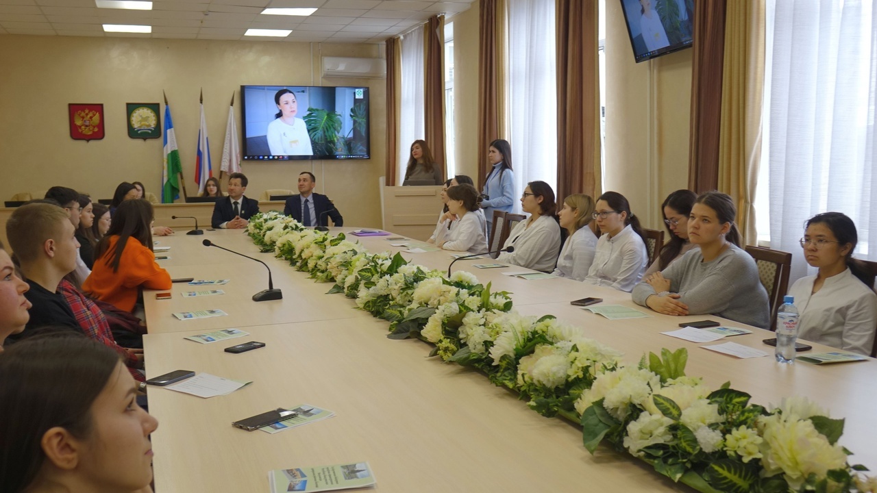 Глава Мелеузовского района встретился со студентами БГМУ